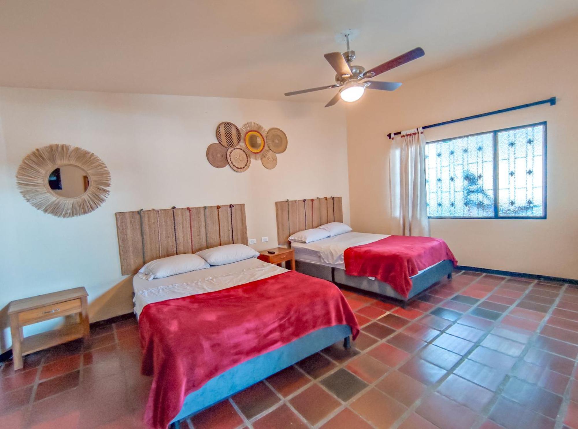 La Rosa Nautica Hostel Guaduas Esterno foto
